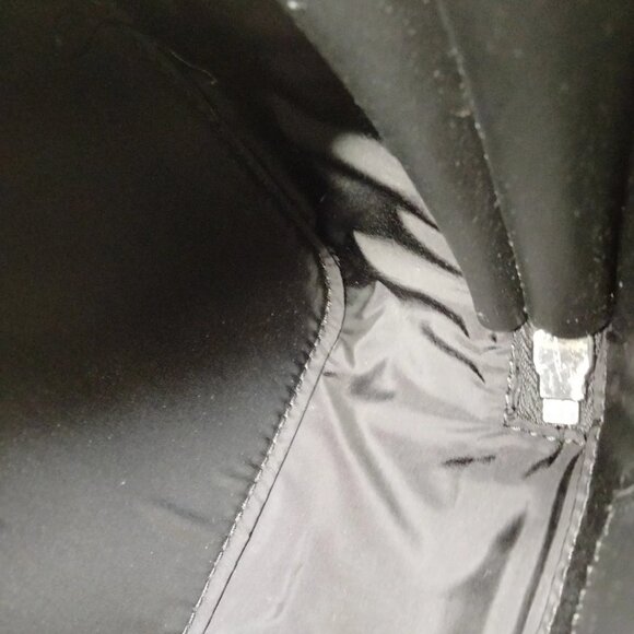 Authentic VERSACE Black Leather Crossbody Bag mon557-110925 - Picture 11 of 16